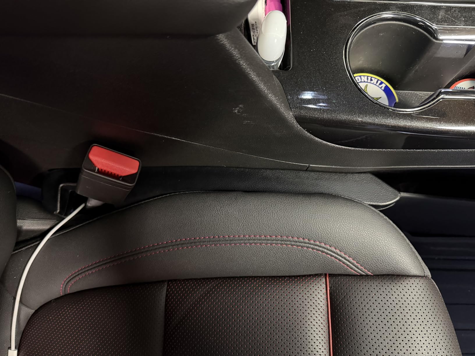 IHOTDER 2PCS Car Seat Gap Filler - Car Seat Gap Filler Organizer for Holding Phone,Key,Purse - Universal Car Gap Filler Fits Car Truck SUV Car Interior Accessories (Black/2PCS)… customer photo 1