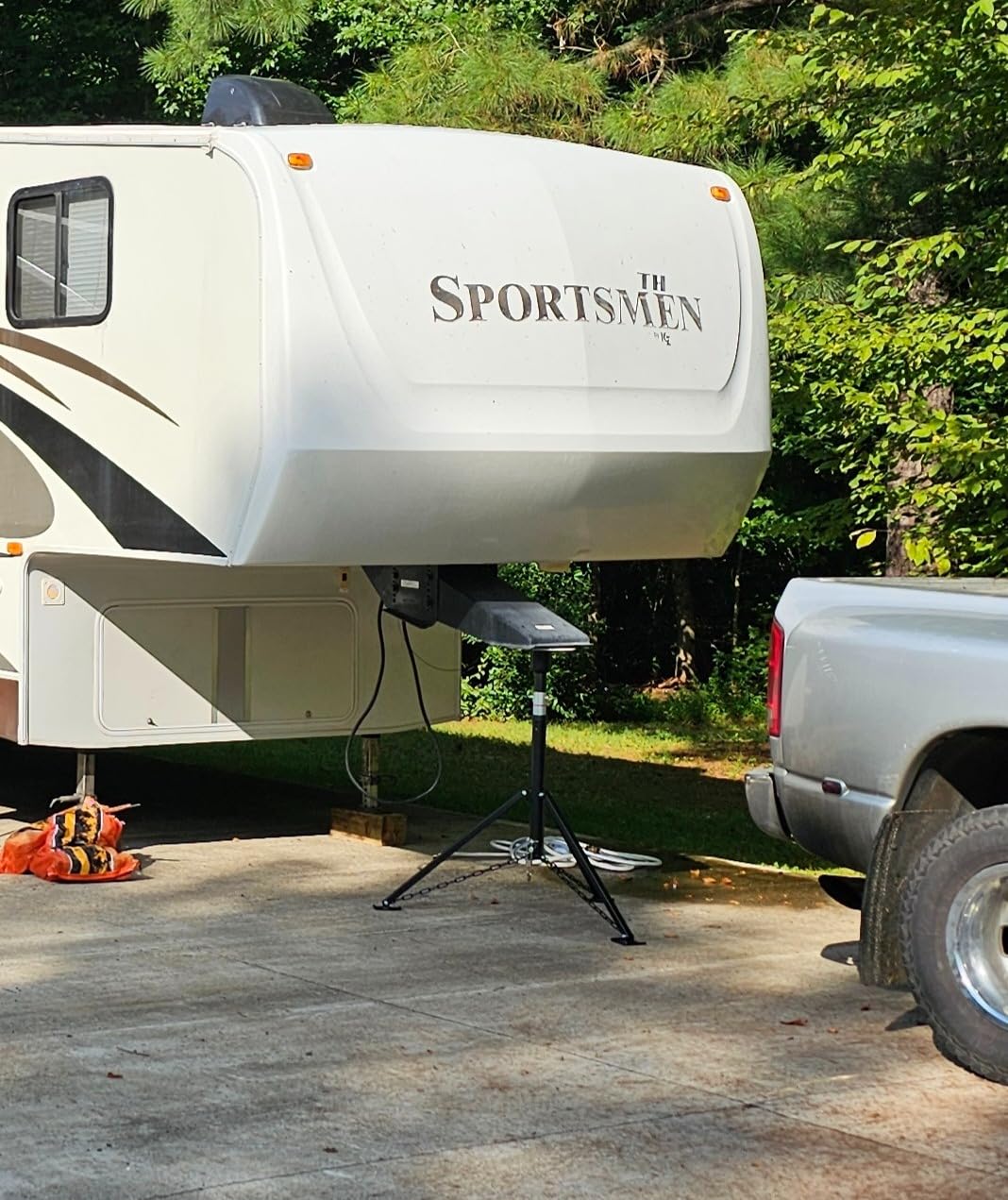 King Pin Tripod Stabilizer Jack for 5th Wheel Trailer Rv, customer photo 2