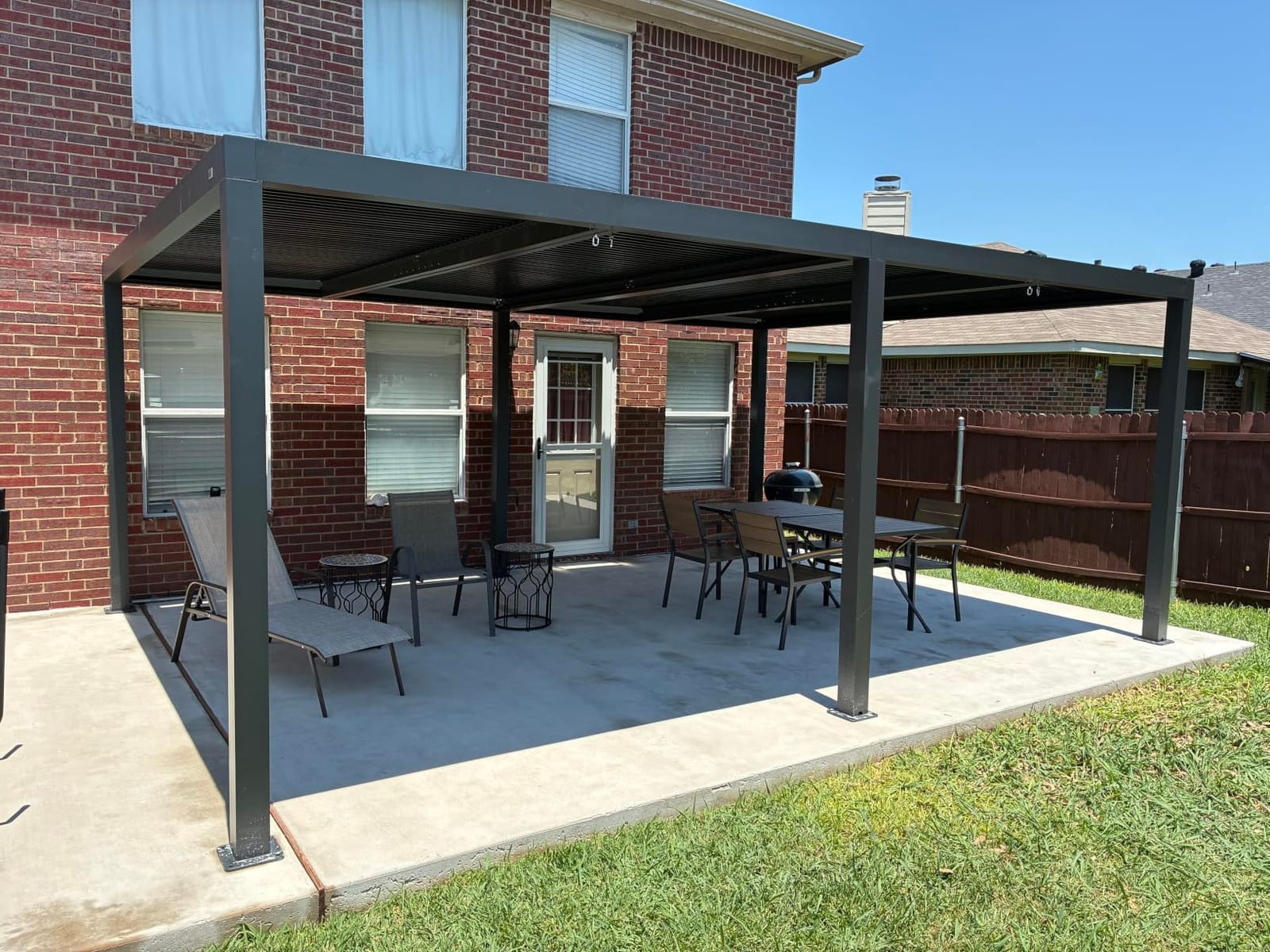 PURPLE LEAF Louvered Pergola 10' x 14' 94AS w/ 1W Side Shutter Wall Gray customer photo 1