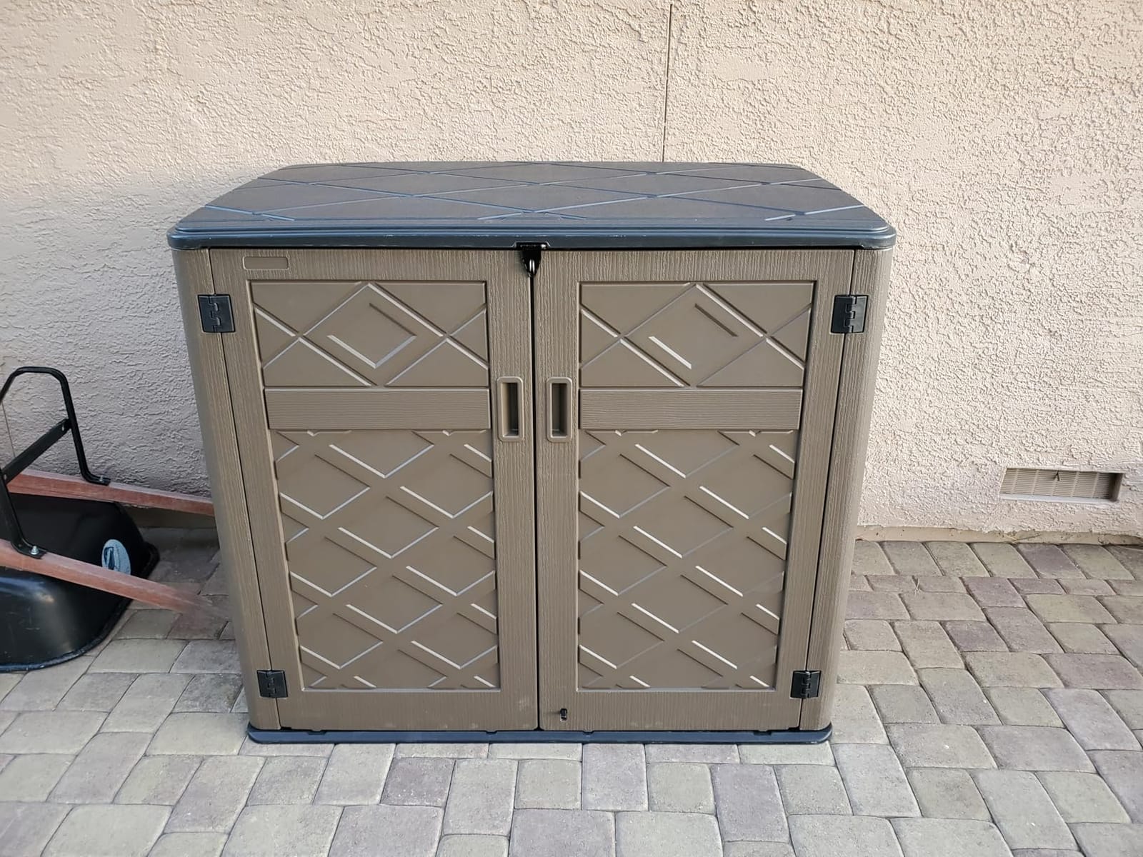 ZZM Large 67 Cu.ft Waterproof Storage Shed, Outdoor Storage Cabinet，Durable Resin Sheds for Patio Furniture, Garden Tools, Pool Accessories, Mower Storage (Coffee) customer photo 2