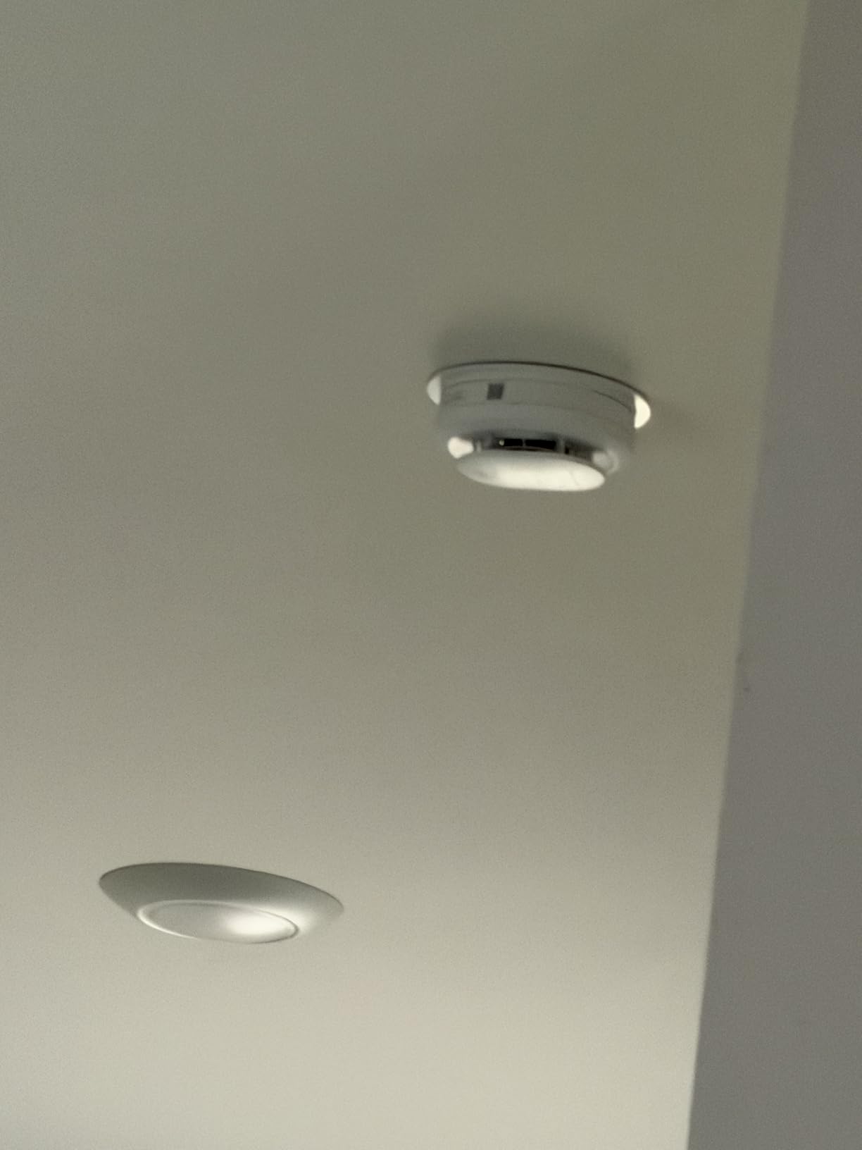 Kidde Smart Smoke & CO Detector with Ring, Hardwire & AA Battery, RGCUAR-RW customer photo 1