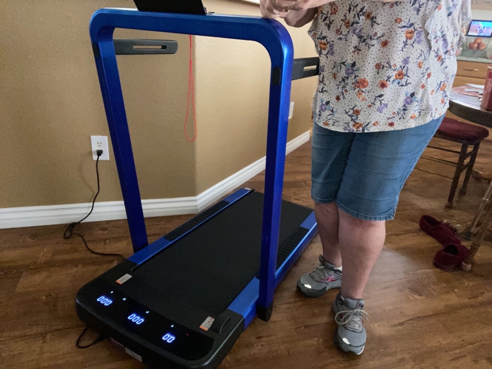 Height-Adjustable Desk Treadmill with 15% Incline for Home Office Workout customer photo 1