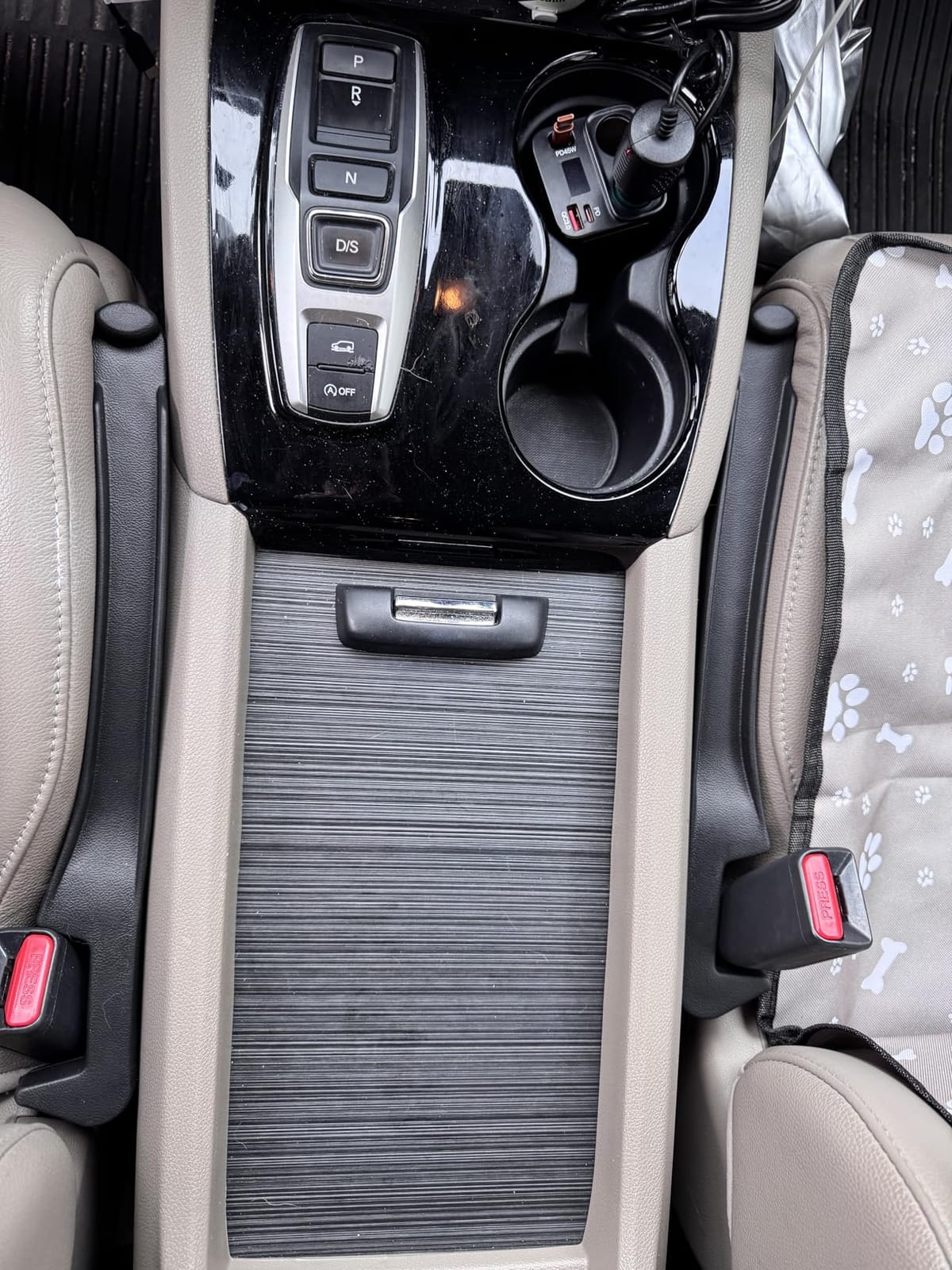 3 in 1 Car Seat Gap Filler Organizer,2PCS Multifunctional Car Seat Gap Plug with Storage Slot & Hook Function,Anti-Drop Cars Gaps Seats Filler Cars Clutter Catcher for SUVs Trucks (Black) customer photo 2