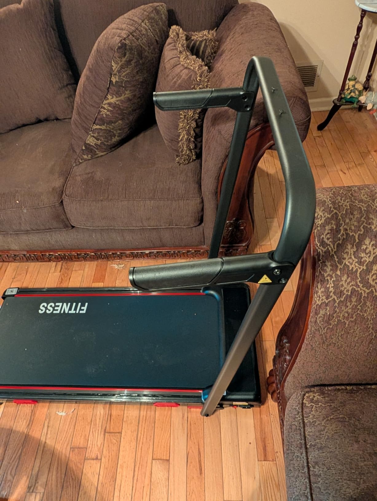 RHYTHM FUN 16% Incline Walking Pad Treadmill with Handles, 6.2MPH, Foldable customer photo 2
